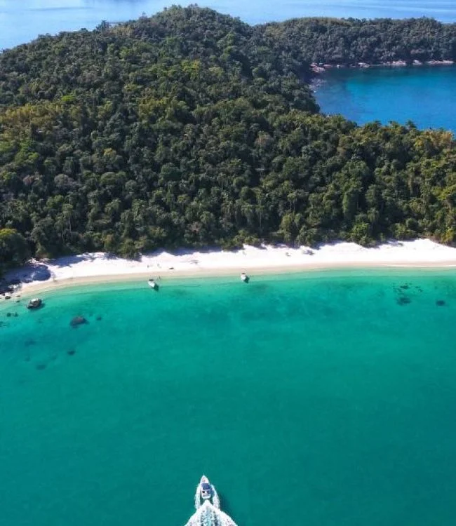 Roteiro de lancha em Angra dos Reis - Roteiro 2 - Ilhas Paradisíacas